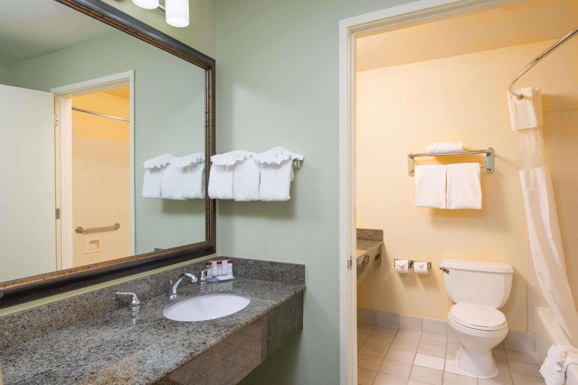 Radisson Hotel West Sacramento Eksteriør bilde